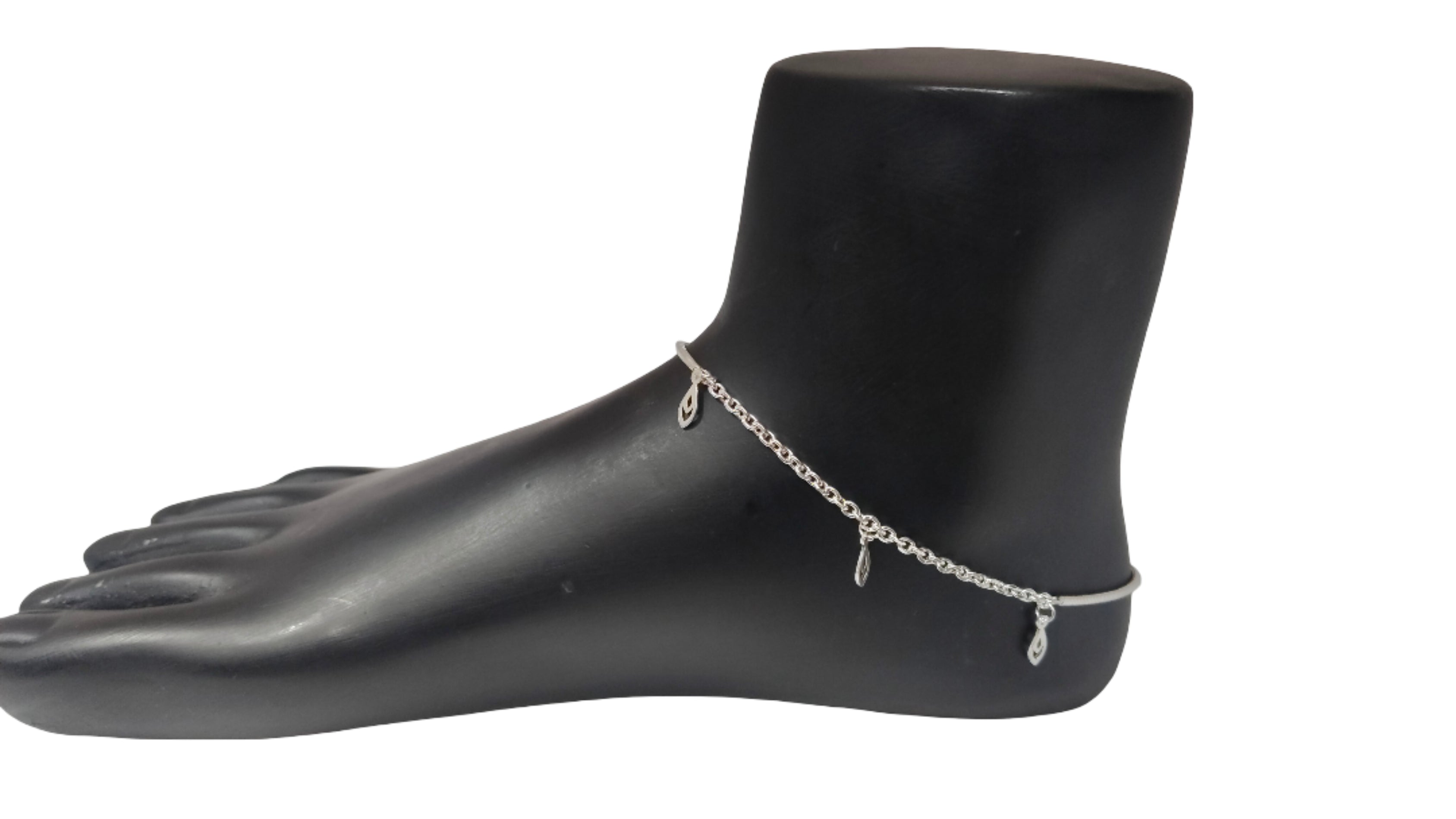 92.5 Italian Plain Silver anklet with small decorative charms