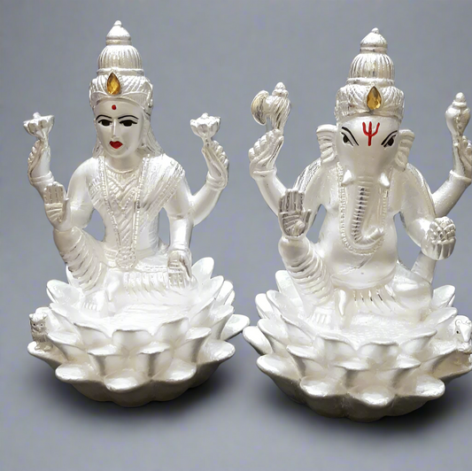 Silver 999 Laxmi & Ganesh Idol - Frosting