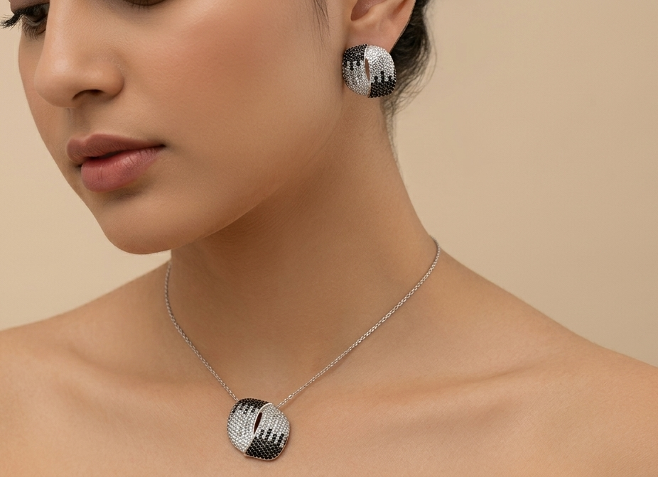 92.5 Sterling Silver Zebra Pattern Pendant Set