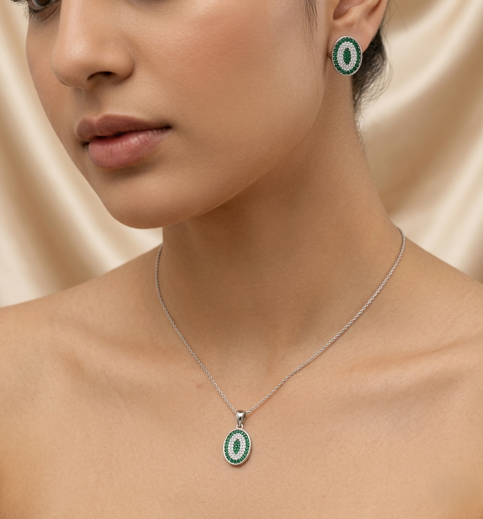 92.5 Sterling Silver Oval Circular Emerald Green and white Stone Pendant Set