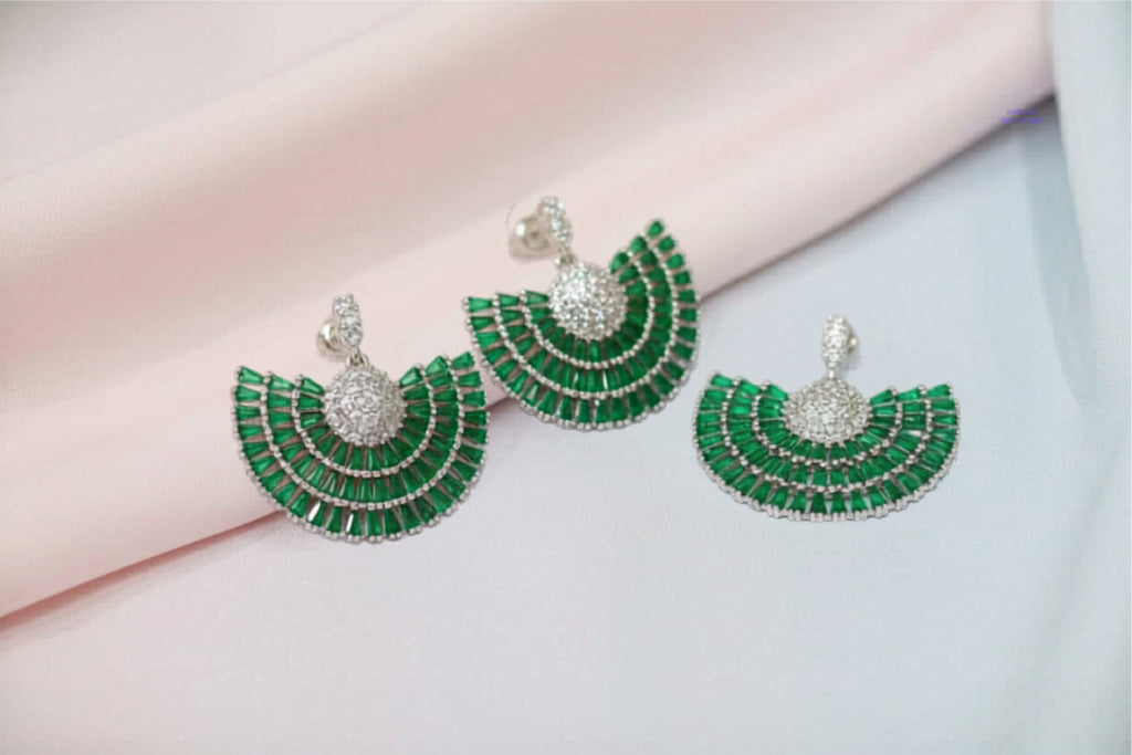 92.5 Sterling Silver Emerald Green Fan-Style Pendant Set (Without Chain)