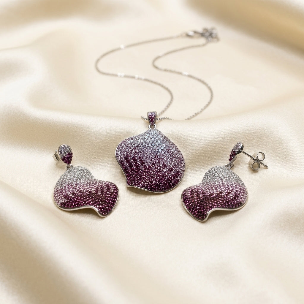 92.5 Sterling Silver Shell / Wavy Leaf Design Pendant Set