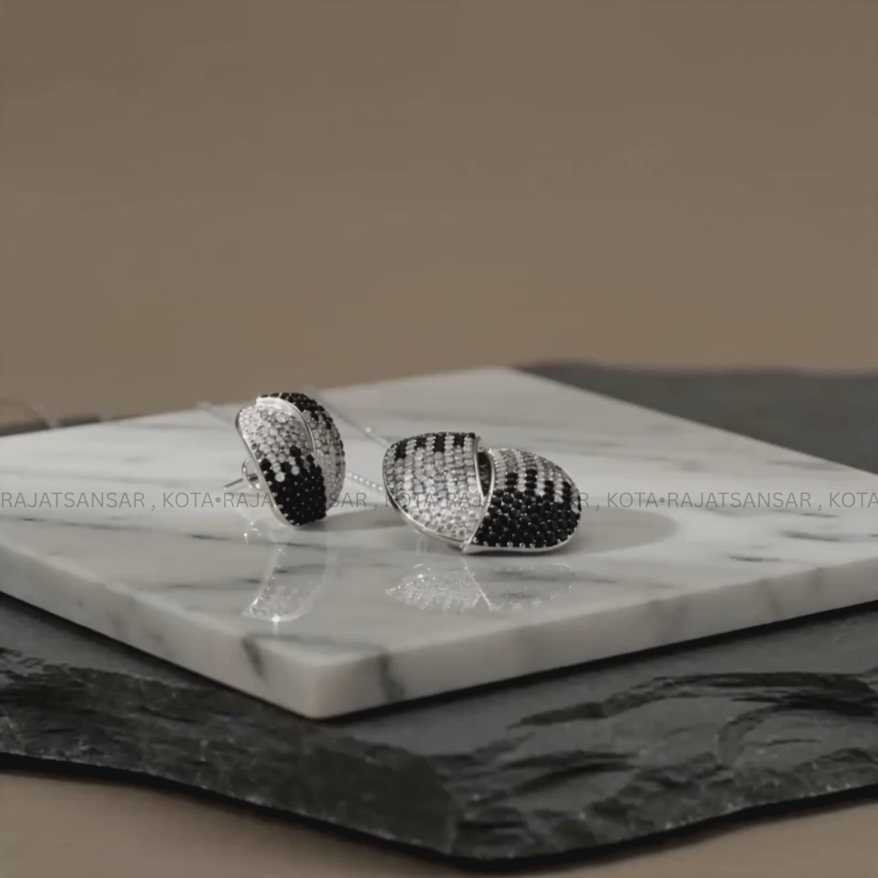 92.5 Sterling Silver Zebra Pattern Pendant Set