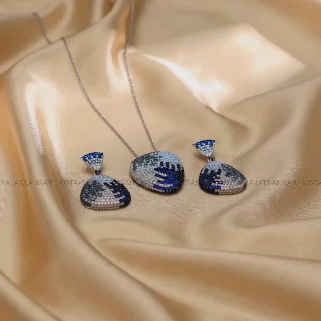 92.5 Sterling Silver Contemporary Shaped Pendant Set